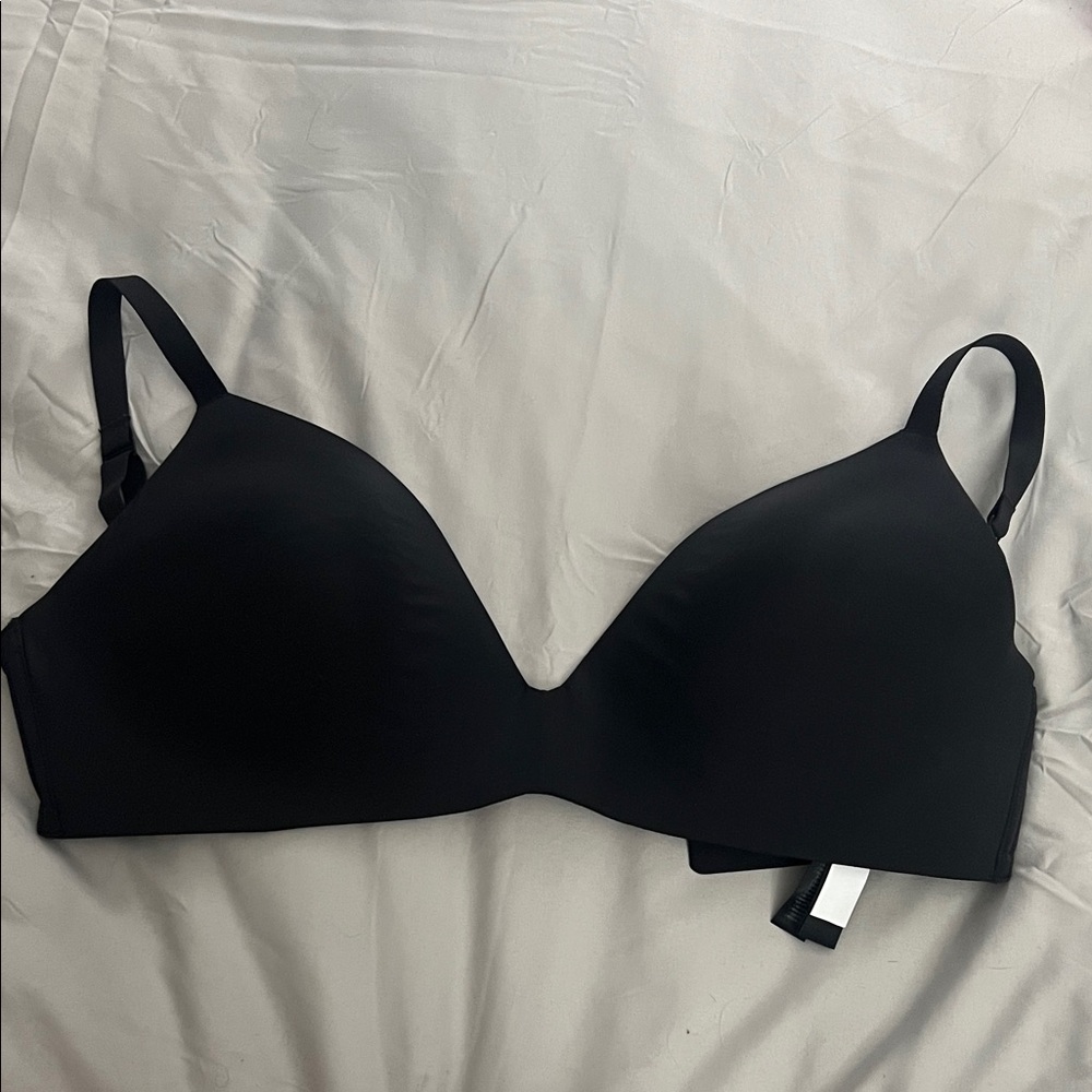 New with Tags Skims wireless form T-Shirt Demi bra ONYX 32DDDD 32G